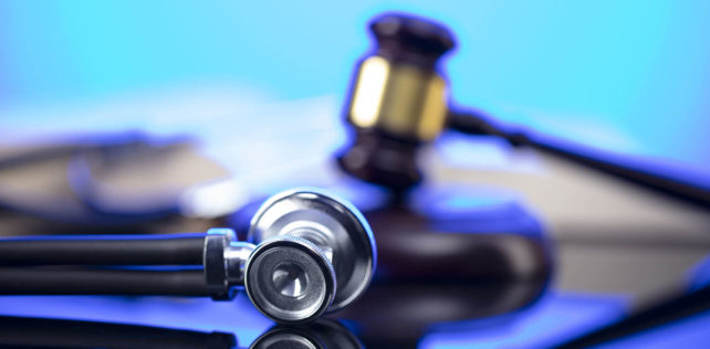 Protection AT/MP : la demande de reconnaissance d’une maladie professionnelle ne suffit pas à établir l’origine professionnelle de l’arrêt de travail