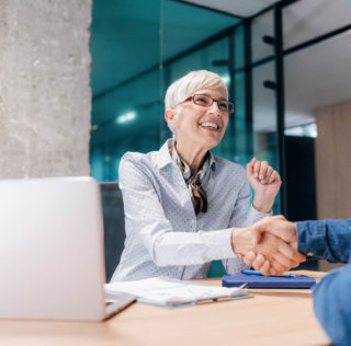 Le législateur transpose les accords interprofessionnels sur le dialogue social et l’emploi des salariés expérimentés