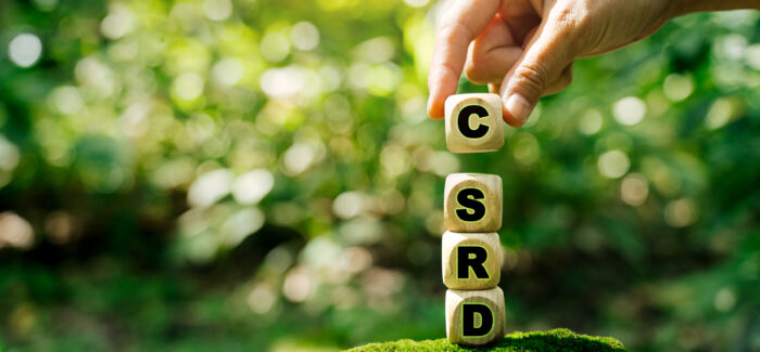 csrd Corporate Sustainability Reporting Directive (CSRD) Concept. The European Union and financial reporting standards regarding sustainability disclosures. Stop the clock : l’impératif de compétitivité reprend le dessus sur les obligations des entreprises en matière de durabilité